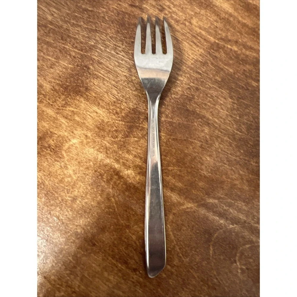 Superior Stainless USA  Galaxy Dessert Fork  Solid 6-7/8